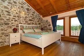 Villa Salvia With Pool