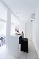 No5 Town-view Attic Studio