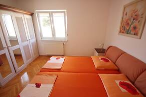 Apartment Maris With Nice sea View
