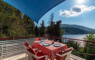 Sea View Apartment With Terrase Vl