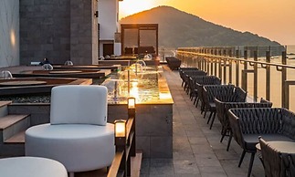 Stubborn Hotel