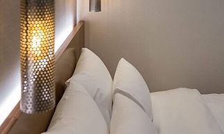 Stubborn Hotel