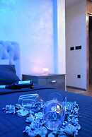 Central Business Suites with Hot Jacuzzi