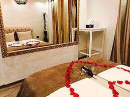 Central Business Suites with Hot Jacuzzi