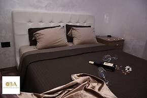 Central Business Suites with Hot Jacuzzi