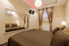 Central Business Suites with Hot Jacuzzi