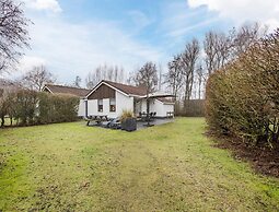 Comfortable Bungalow With Dishwasher Near the Beach