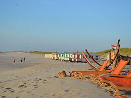 Bungalow in 's-gravenzande With Nautical Charm