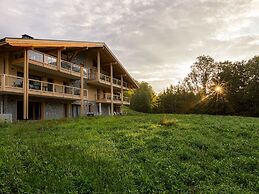 Modern Mountain Stay