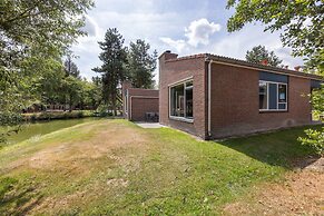 Restyled Bungalow with Dishwasher near Nature Reserve
