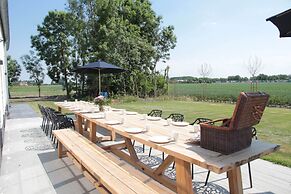 Spacious Countryside Villa
