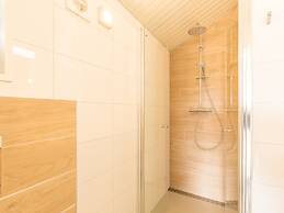 Ameland Lodge w/ Veranda