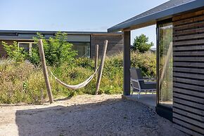 Ameland Lodge w/ Veranda