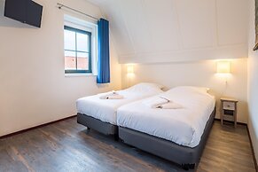 Lakeside Villa in Volendam