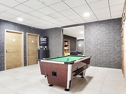 Modern Alpine Apartment