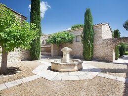 Provencal Escape With Pool