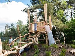 Forest-edge Family Bungalow