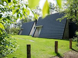 Forest-edge Family Bungalow