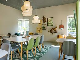 Forest-edge Family Bungalow