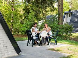 Forest-edge Family Bungalow