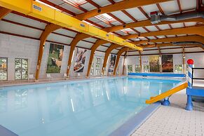 Forest Stay With Shared Pool