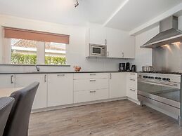 Villa in Arcen With Shower & Garden
