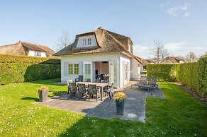Restyled Villa With Dishwasher, Near the Beach