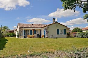 Villa With Garden Near Beautiful Golf Course