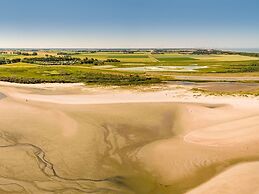 Villa Near Dutch Beach