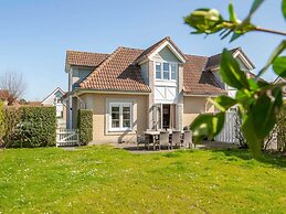 Semi-detached Villa With Microwave Near the Beach