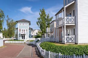 Villa in Cape Helius With Garden Terrace
