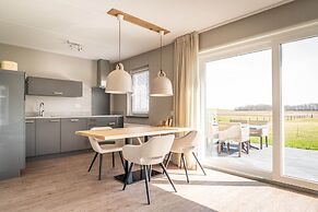 Amazing Bungalow in De Cocksdorp near Beach