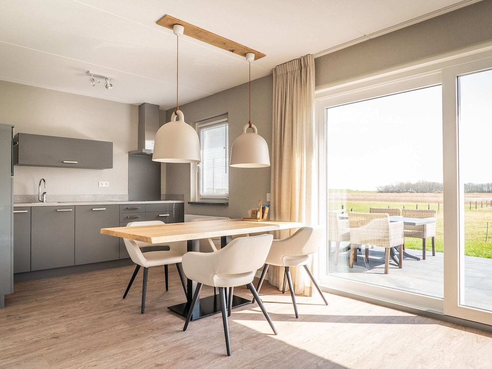 Amazing Bungalow in De Cocksdorp near Beach