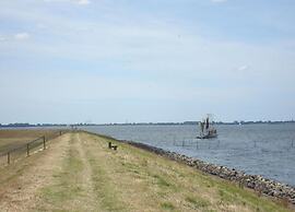 Detached House With Dishwasher Near Hoorn