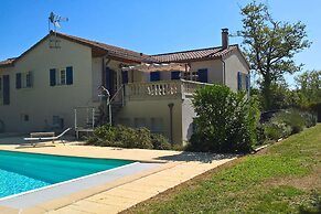 Villa With Garden Near Beautiful Golf Course