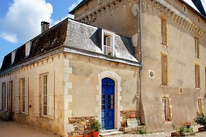 Cottage in Chaleix Near Forest & Lake