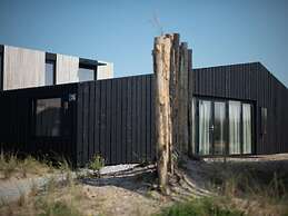 Modern Lodge With Dishwasher, Near the Beach