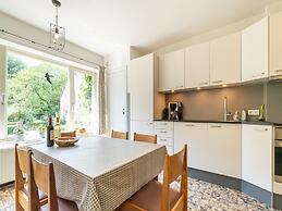 Limburg Mansion With Spa Near Forest