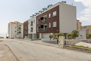 Ringo Apartments