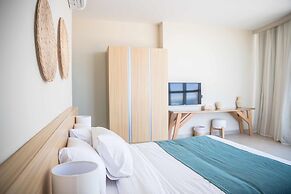 Redcon Suites