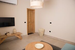 Redcon Suites