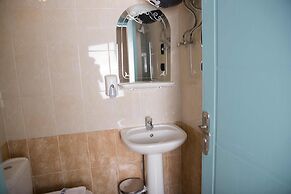 Redcon Suites