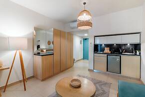 Redcon Suites