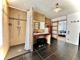 Reims Sherpa Guest House