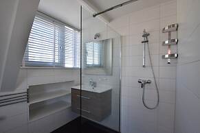 Elegant Studio Near Beach