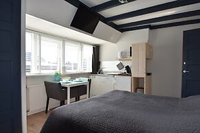 Elegant Studio Near Beach