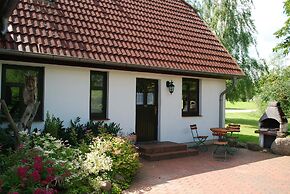 Schones Ferienhaus in Dargun mit Pool
