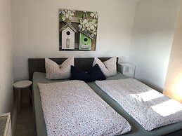 Schones Ferienhaus in Dargun mit Pool