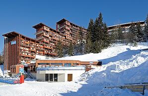 Alpine Retreat w/ Balcony
