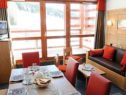 Alpine Retreat w/ Balcony